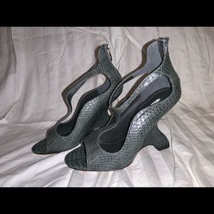 LEON MAX. Extreme rare, ONE OF A KIND. Brand NEW